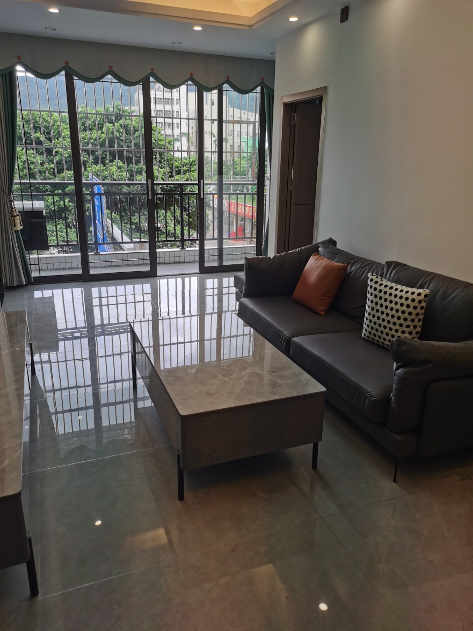 橫崗三棟統(tǒng)建樓《龍泉別苑》