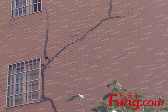 在購(gòu)房人與開發(fā)商簽訂的合同中