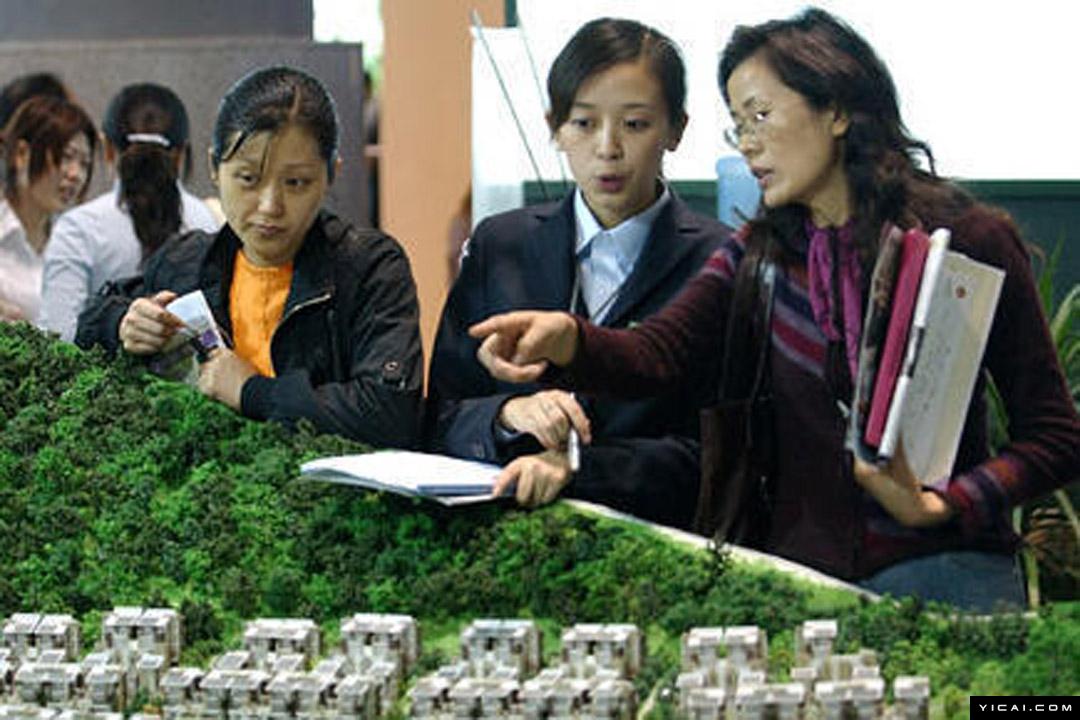 因?yàn)榇笮鄣氖蹣切〗阏f(shuō)新康的房是小產(chǎn)權(quán)