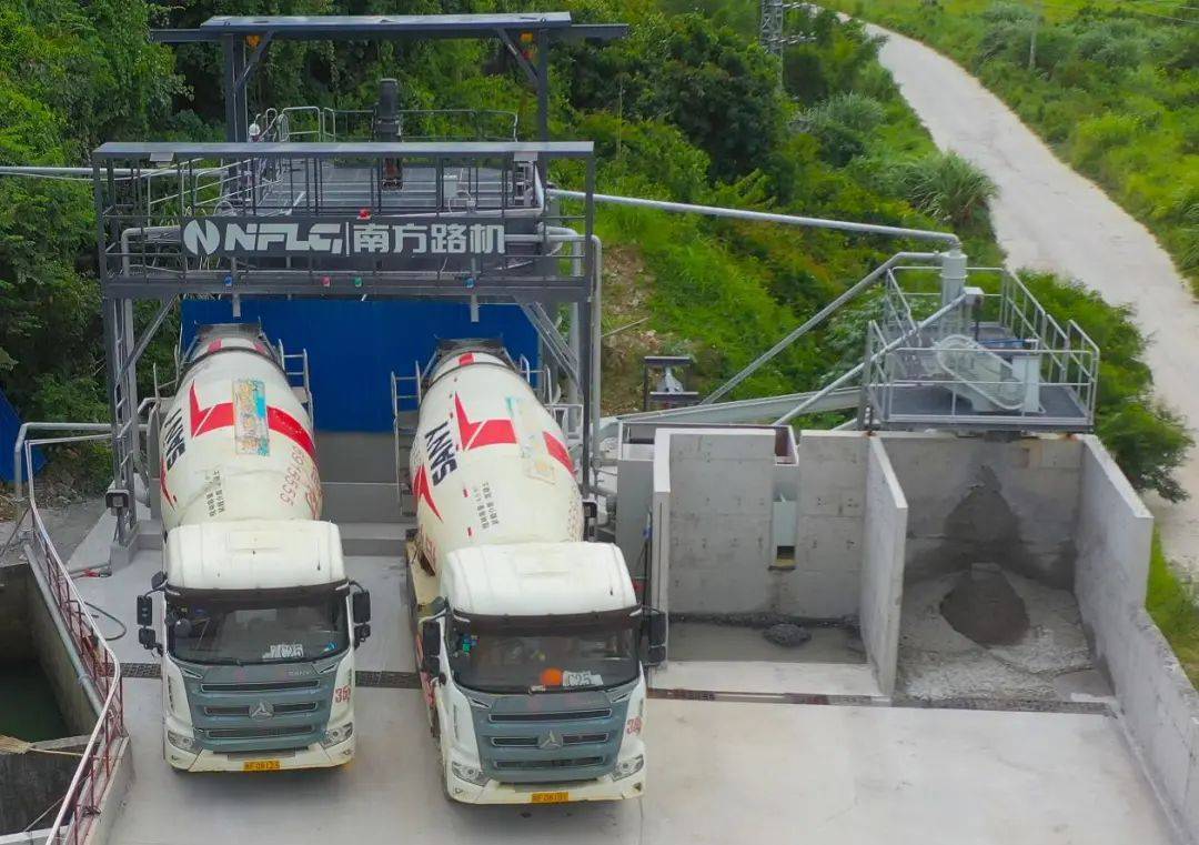 再者你說(shuō)的無(wú)資質(zhì)攪拌站是誰(shuí)我都不知道