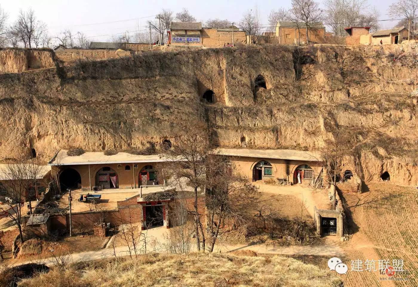 其實(shí)是一個(gè)建筑師對于轉(zhuǎn)譯與重構(gòu)的理解